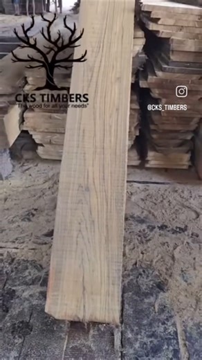 Nilambur Teak Grains Explained—Unique Texture, Golden Color & Unmatched Strength.