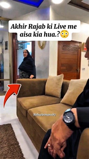 Live me Rajab ka Unexpected Reaction😳#shorts#rajabfamily#shortsfeed#youtubeshorts#viral#ytshorts