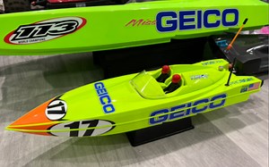 小巧灵活无刷3s入门deep-v 地平线pro boat /Miss geico 17寸 小赛艇开箱