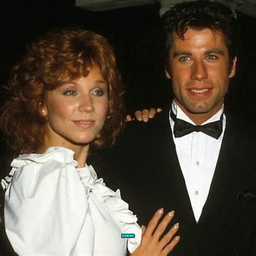 Before the fame reached its peak, Marilu Henner and John Travolta shared a quiet, on-and-off love story that lasted nearly 13 years. They even lived together for a time, bonding over ambition, humor, and a deep sense of familiarity. Marilu later described John as a genuinely kind, grounded guy, saying they shared real common ground—proof that some Hollywood connections are far more human than headlines ever show. #JohnTravolta #MariluHenner #HollywoodLove #GreaseEra #CelebrityStories #fblifestyl