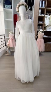 ✨ Descubre la magia de la primera comunión con nuestros hermosos vestidos en Little Girls! 🌸 Cada diseño está pensado para hacer de ese día tan especial un recuerdo inolvidable. Ven a ver nuestra colección y encuentra el vestido perfecto para tu pequeña. ¡Visítanos y deja que su sonrisa brille aún más! ✨👗 #PrimeraComunión #VestidosDeEnsueño #LittleGirls | LittleGirls Dress Shop&boys