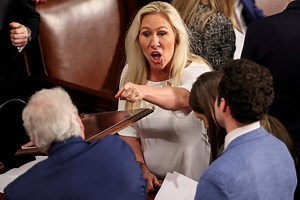 Threats, dysfunction and flying: Why quitting is all the rage in DC