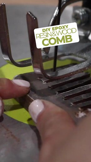 DIY EPOXY RESIN & WOOD COMB! #diy #diyhome #diyideas #diyprojects #diycrafts #diyhomedecor #doityourself #doityourselfhome #doityourselfproject #crafts #crafting #crafter #craftsman #Craftsmanship #craftsupplies #maker #makerslife #makersmovement #makercommunity #makersgonnamake #makerssupportingmakers #makerspace #makers #handiwork #handwork #handworked #woodwork #woodworker #woodworking #woodworkerlife #visualarts #visualartist #woodart #woodartist #woodartisan #homemade #homemadecrafts #makeo