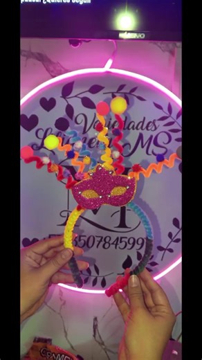 Trabajitos hechos con Amor...#cintillospersonalizados #carnaval #bandasreinas