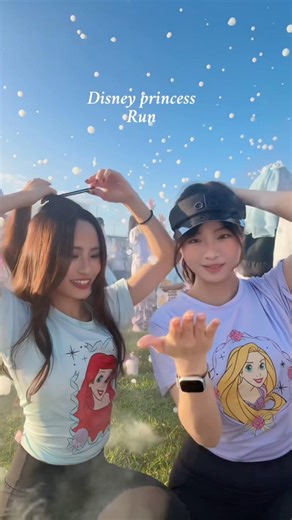 Disney princess run 👸🏻#disney #disneyprincess #princessrun #迪士尼公主