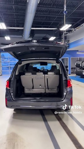 2026 Honda Odyssey Touring: Comfort & Family Features