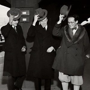 Titans of quantum physics ✍️ 📹 Generated by Grok Imagine | Physics In History