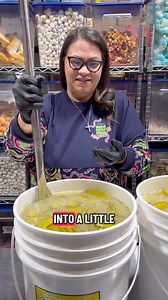 Over the years we’ve had viral posts with our pickles and lots of people get SUPER upset about the juice😭🫠! Soo here’s a two part video kinda breaking it all down for y’all! Hope this makes sense!💚🥒#pickles #pickle #viral #trending #fyp #reels #fbviralpost2025シ #shopsmall #reelsfbシ | Jojo’s Freeze Dried Goodies