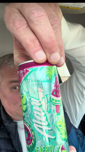 You’re posted up, cracking open an Alani Energy – Watermelon Wave 🍉⚡ that first sip hits crisp and electric, all summer and static. Neon pink vibes, cold can in hand, while Billy Idol’s “Eyes Without a Face” drifts in the background—smooth, moody, a little dangerous. The bass hums, the room slows down, and for a second everything feels cinematic: cool confidence, late-night energy, zero rush. Just you, the fizz, and that iconic echo. 🖤🎶 🍉⚡😎🎧✨ #WatermelonWave #EnergyDrinkVibes #EyesWithoutA