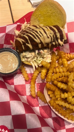 #fyp #birdieshotchicken #viralvideo #bostonfoodies #bostontiktok