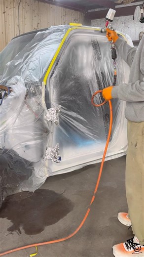 Priming door jambs with @KMKREFINISHUSA #3003 primer surface