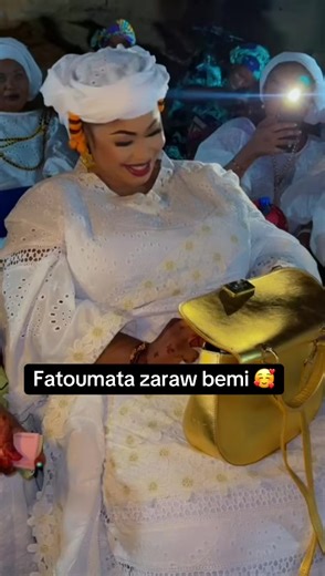 @Tenin Massaran Kouyaté @La MASS KA TIDIO 👉SONA @Amoye Bah @Mme Benjean Coulibaly 😍💍💍😍 @Djelimakan Kouyaté