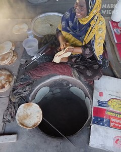 Traditional Dhofari Bread in Oman!! 🇴🇲 | Migrationology