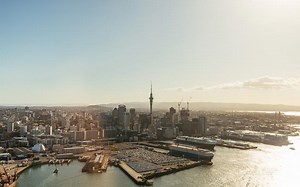 Automation problems behind Auckland port delays - wharfie