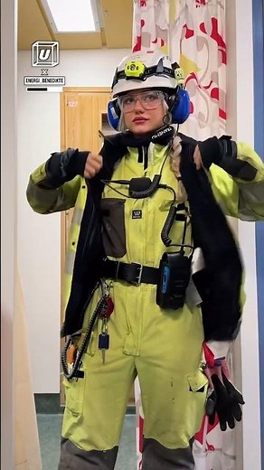 Life as an offshore electrician is insane!! 😳⚡️ 🎥: Instagram / energi_benedikte