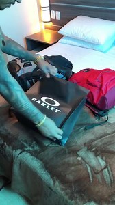 OAKLEY DA CABEÇA AOS PÉS 🎼 😍😍😍 | MC PP DA VS