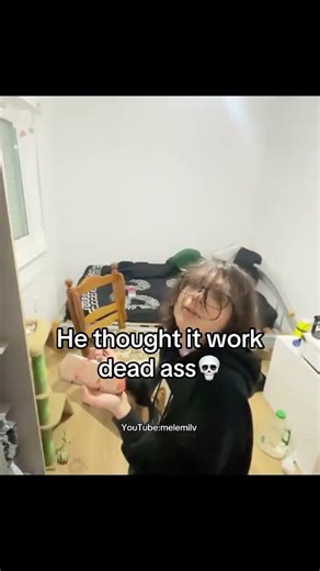 Salami as a screen protector life-hack funny stream #irl #funny #twitch #stream #streamer #youtube