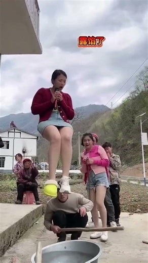 Unbelievable! This beautiful Chinese girl is a Kung Fu master in disguise!#funny #comedy #kungfu