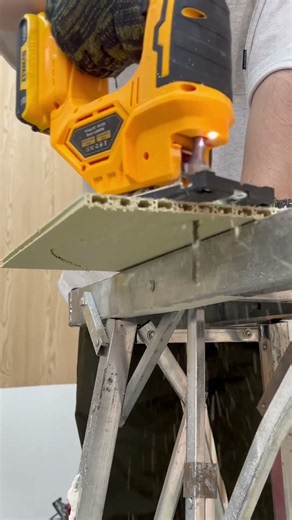 Perfect Curve & Bevel Cuts Every Single Time! Cordless Jig Saw Test