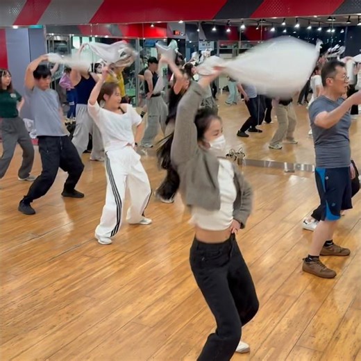 Meovv《Burning Up》 lesson 8 大安47人班