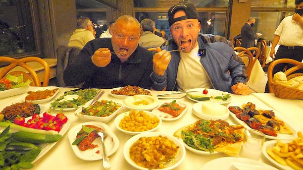 Traditional Lebanese Mezze in Mounir – 10+ Dishes at Lebanon's Best Restaurant!