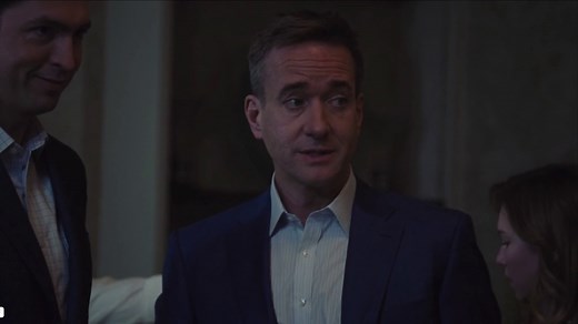 Tom makes fun of Greg's date over 'ludicrously capacious bag'