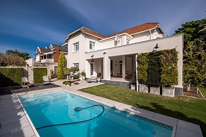 10 Bedroom House for sale in Summerstrand - Gqeberha - Property24