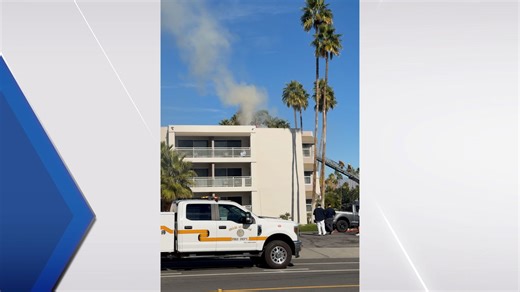Firefighters contain fire at resort in Palm Springs