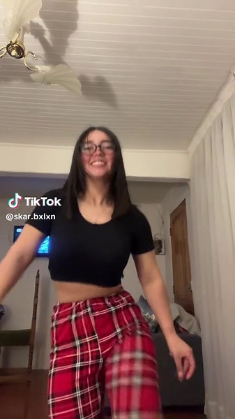 Tan Tan Tan Dance | Chile | Finger Dance | Singing & Dancing | Talents