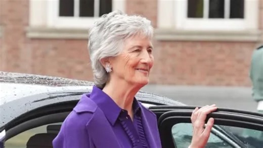 Catherine Connolly 'humbly and proudly' becomes Ireland's 10th President