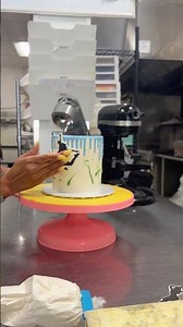 EASY DANCE CAKE #cake #howto #drip #dance #learn #tips #tutorial #diy #art #artist #easy #cake