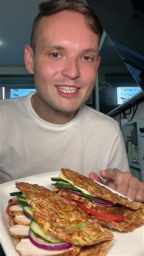 ПП кабачковая лепёшка 🥗 Идеально для бутербродов или как основы для пиццы ❤️ Просто,вкусно и для стройности💁🏼 #ппрецепты #худеем #диета #похудение #худеемсромарио
