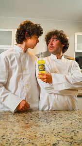 1.8K views · 61 reactions | 90 años celebrando combinaciones que nos encantan  Tequeños de lomo + Inca Kola = UFFFFF Thiago + Benja = RECONTRA UFFFFF Combinaciones que dan gusto con todo  ¡Sigamos celebrando juntos! 拾✨ #IncaKola90años #Publicidad | @benja.does | @josue_ecu | @inca_kola  | Thiago Vernal | Facebook