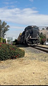 33K views · 1.3K reactions | Progress Rail sd70ace-t4 anunciando su paso por Irapuato ! | Fxe4005 Train Videos | Facebook