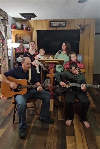 I'm Redeemed #christianmusic #gospelmusic #gospel #praise #singer #singing #worship #christian