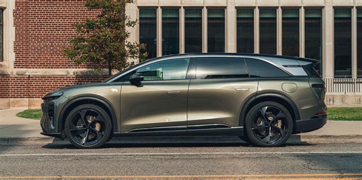 Lucid Gravity: Car and Driver 2026 10Best Trucks and SUVs