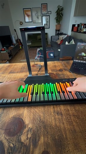 This instrument combines a keyboard with a theremin 🤯🎶 | UNILAD Tech