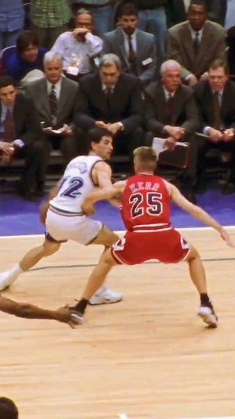 Michael Jordan "The Shot" 1998 NBA Finals Game 6