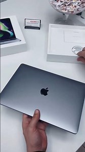 Apple MacBook Pro (2022) : First LOOK : UNBOXING !