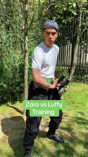 Zoro vs Luffy - Training 💚❤️⚔️🍖#onepiece #luffy #zoro #onepieceliveaction #onepiecenetflix