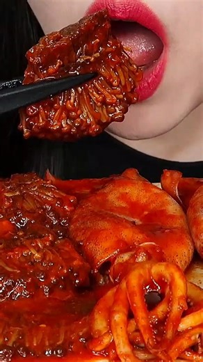 ASMR SPICY ENOKI MUSHROOMS SQUID MUKBANG EATING SOUNDS #asmr #mukbang #enokimushrooms #squid #eating