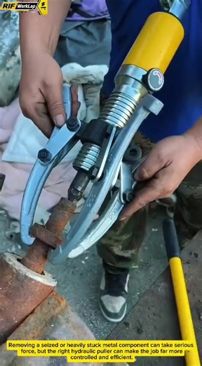 The Hydraulic Puller That Makes Impossible Repairs Look Easy!
