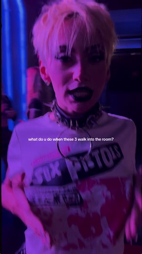 🤭💋 #littlemissnasty #dancer #artist #tour #altgirl