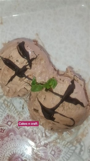 homemade chocolate ice-cream/no egg/sathumavu brownie with ice cream #trending #cakesncraft#dessert