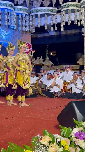 2.3K views · 796 reactions | Becik Niki Tari Kebyar Dangklung By Komunitas Sundaram, Sayan Tampil Lagi di Padangtegal Ubud #sisyabalimelali | Sisya Bali Melali | Facebook