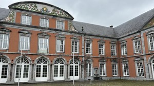 Saint-Hubert: des projets pour le Palais abbatial, dont un hôtel - RTBF Actus