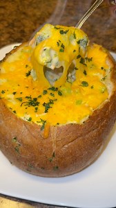 Broccoli cheddar soup 🥣 | Cooking With Destiny