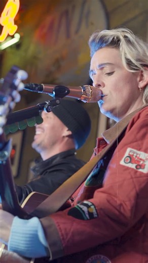 Easy Street Records on Instagram: "Brandi Carlile Live at Easy Street 10/24/25 What a magical night! You know we’ll be celebrating Brandi for the rest of 2025… and forever of course. Returning To Myself is record of the year ⭐️ you can still grab a signed CD and an indie exclusive pink vinyl through the link in our bio 🔗 PSSSSSSSST… we still have signed vinyl available for in-store purchase only 🤫 Camera 🎥 @jktang @telaluna @peterhilgendorf Edit 🎞️ @telaluna #brandicarlile #returningtomyself