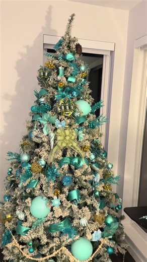 RaisedByWolves🇵🇷 (@raisedbywolves9999)’s videos with Hermanita - Aventura