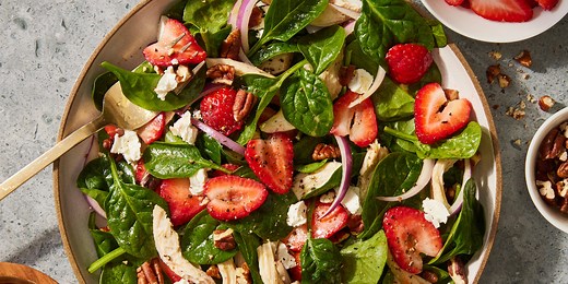 This Strawberry Spinach Salad Is The Fresh Summer Lunch We're Craving